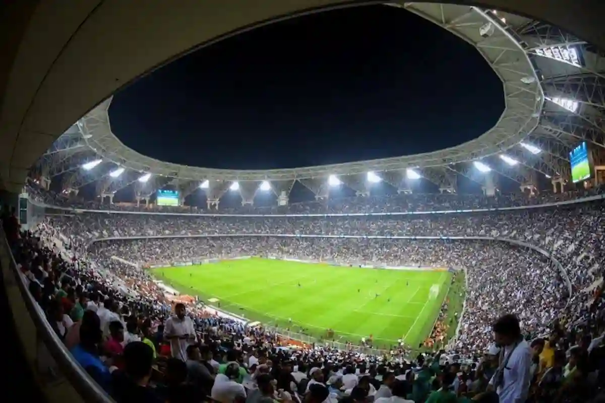 ملعب الإنماء يتهيأ لاستقبال الجماهير لحضور نهائي دوري أبطال آسيا 2025