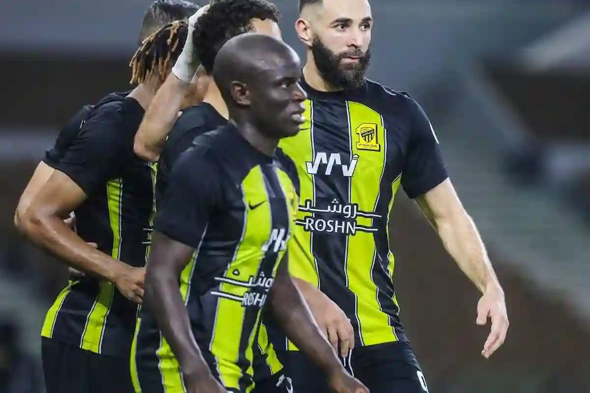 فرحة هستيرية لمشجع اتحادي بعد الانتصار على الفيحاء بدوري روشن السعودي