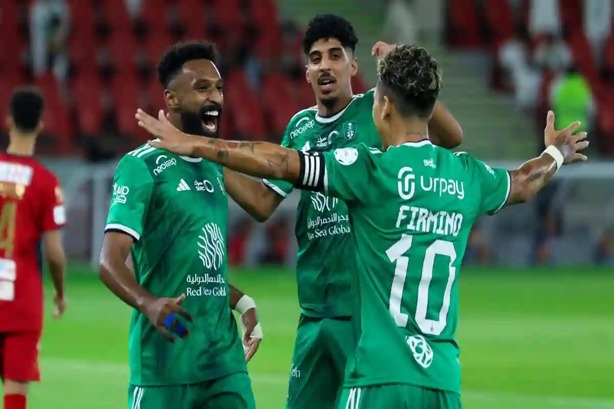 نجم الأهلي هدف رئيسي للنصر والهلال خلال الانتقالات القادمة 2025